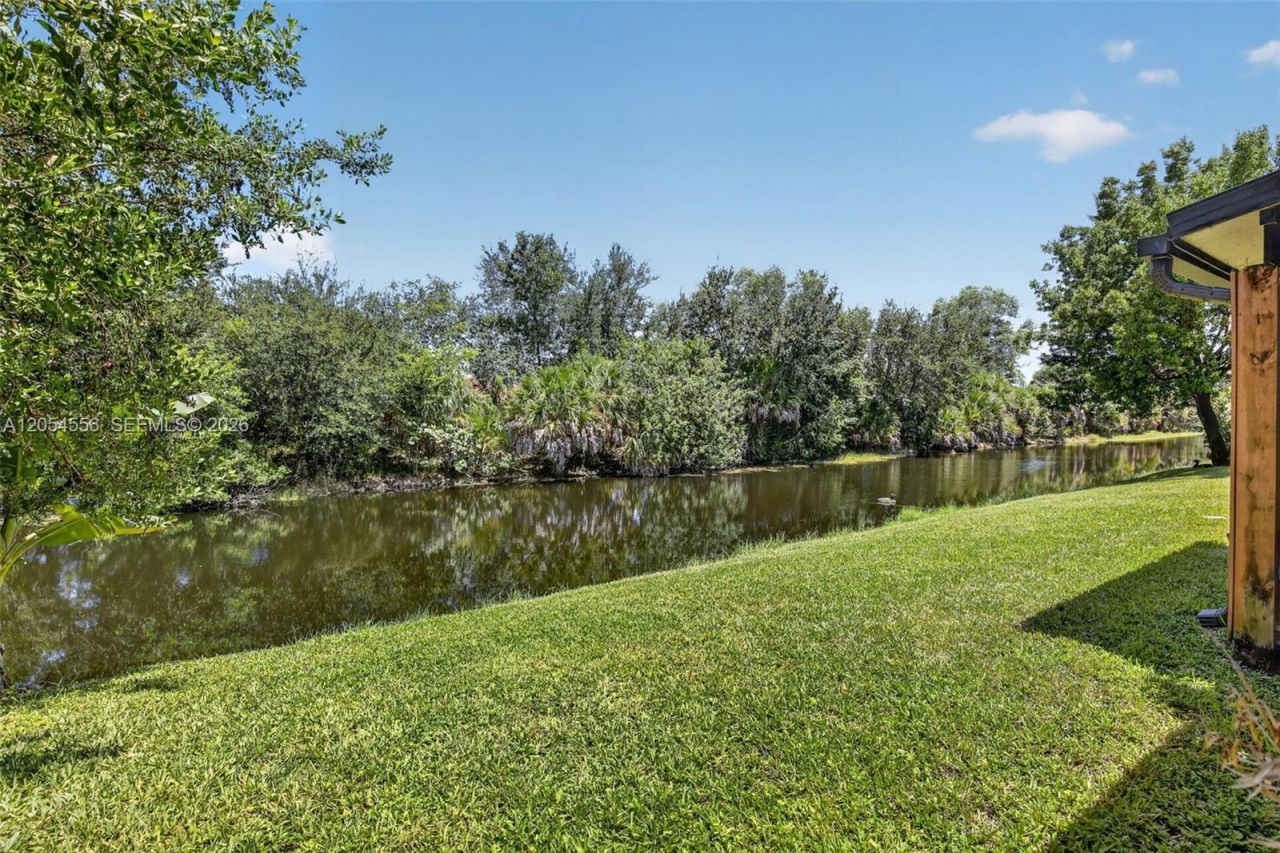 4070 Sierra Ter, Sunrise, FL 33351 Photo