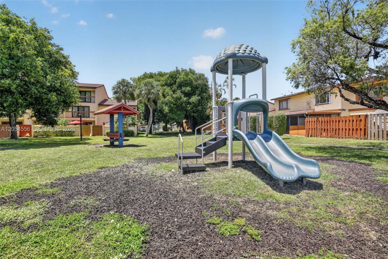 4070 Sierra Ter, Sunrise, FL 33351 Photo