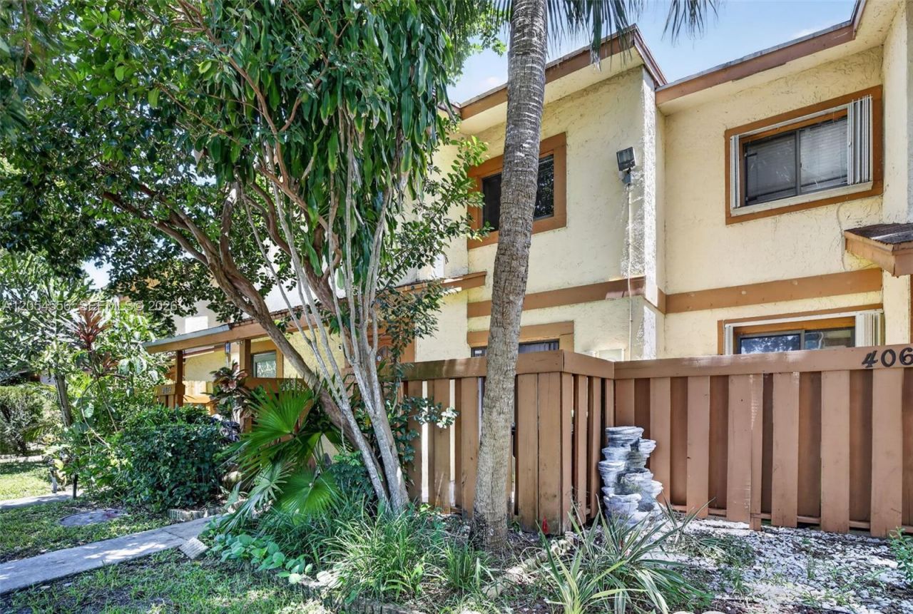 4070 Sierra Ter, Sunrise, FL 33351 Photo