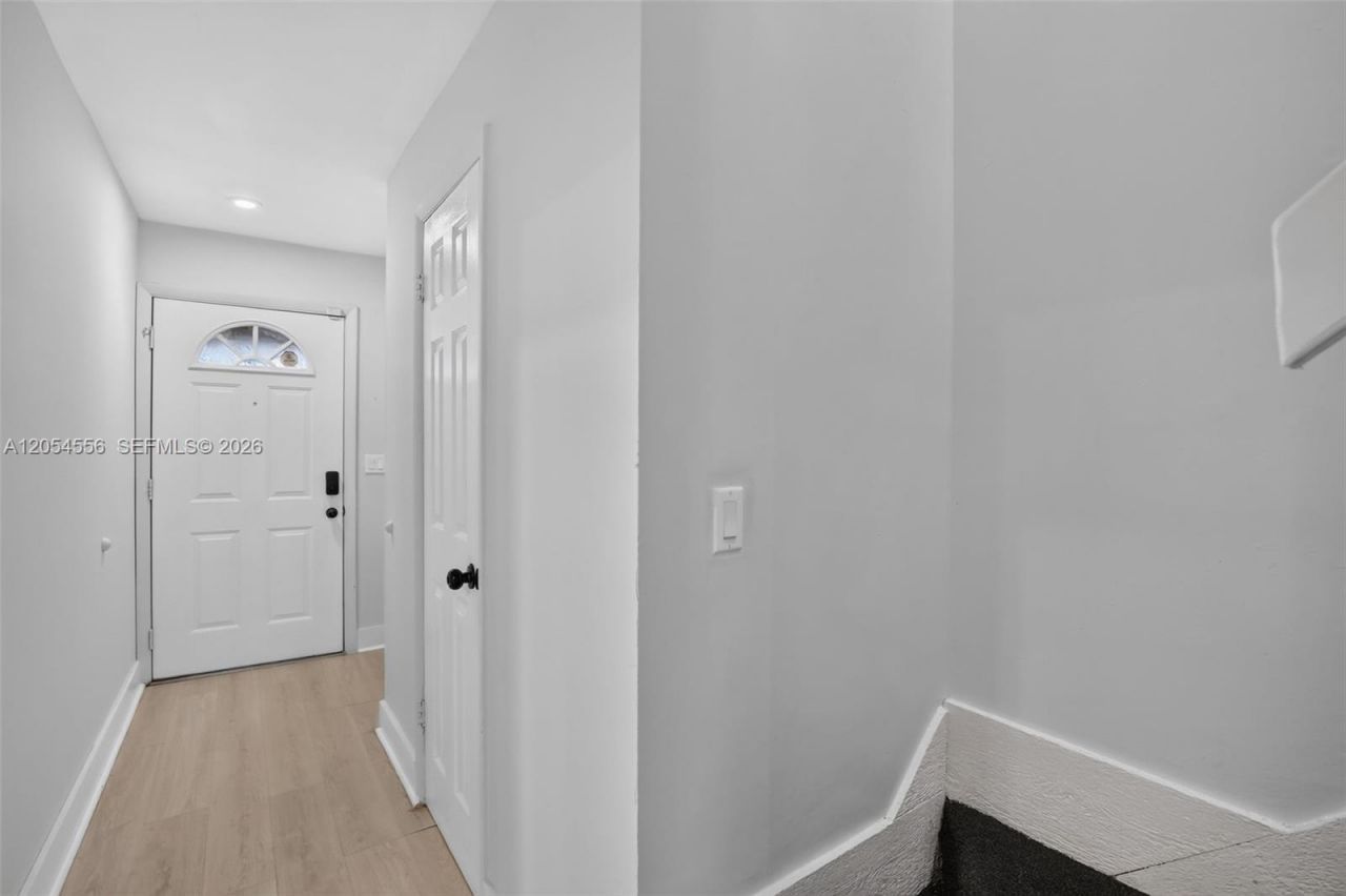 4070 Sierra Ter, Sunrise, FL 33351 Photo