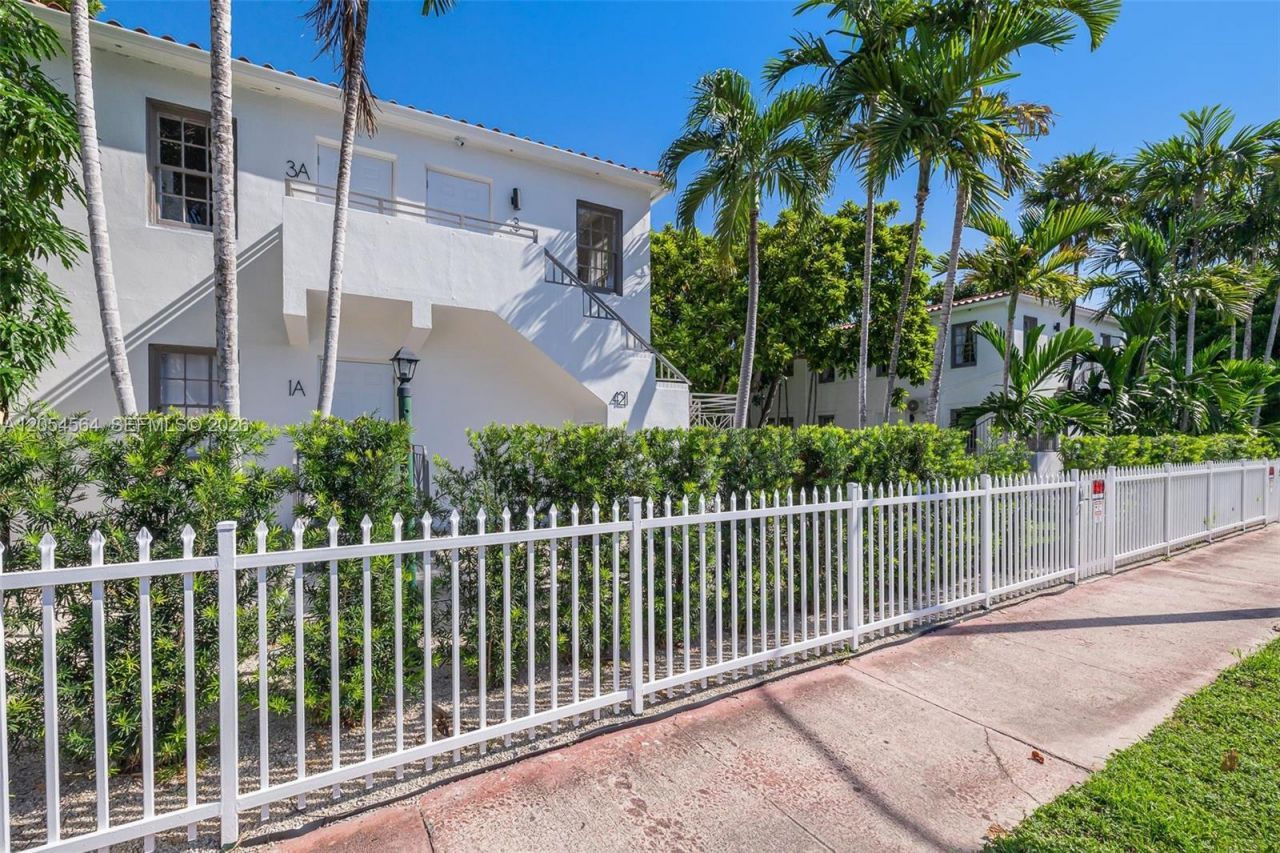 421 75th St, Unit 1, Miami Beach, FL 33141 Photo