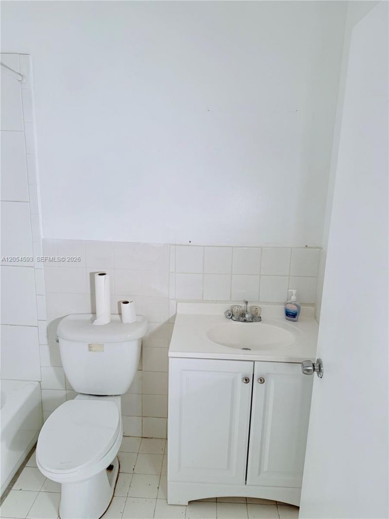 1561 NW 7th Ter , Pompano Beach, FL 33060 Photo