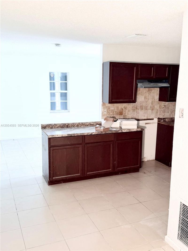 1561 NW 7th Ter , Pompano Beach, FL 33060 Photo