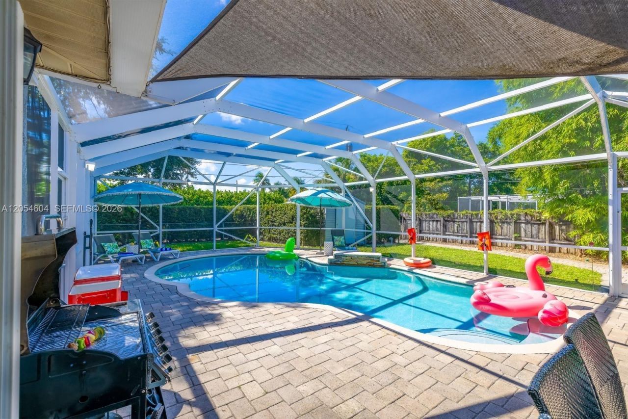 312 N Luna Ct , Hollywood, FL 33021 Photo