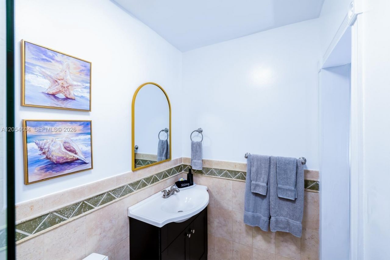 312 N Luna Ct , Hollywood, FL 33021 Photo