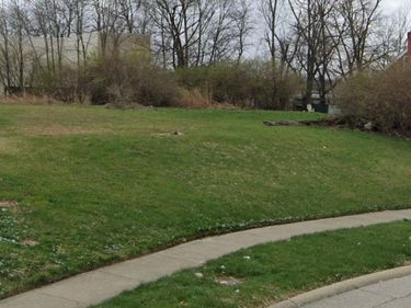 3235 Brater Avenue, Cincinnati, OH 45211