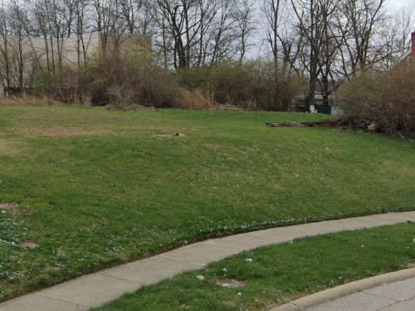 3235 Brater Avenue, Cincinnati, OH 45211