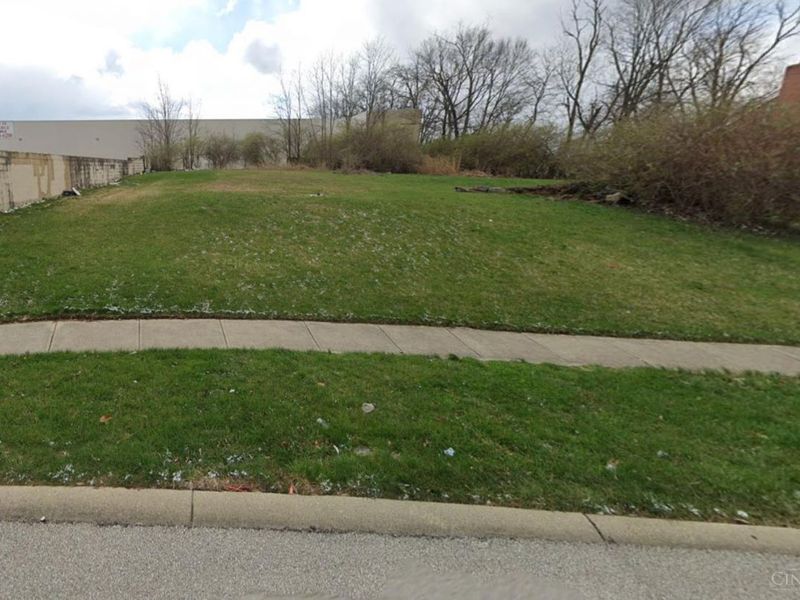3235 Brater Avenue, Cincinnati, OH 45211 Photo 3