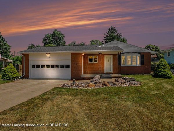507 Elmshaven Drive, Lansing, MI 48917
