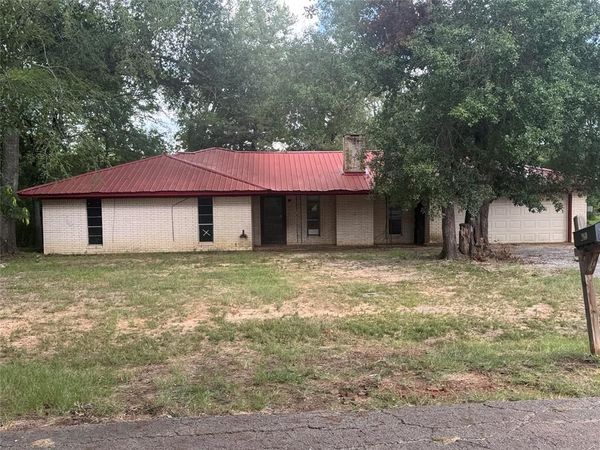 260 Lakeshore Drive, Fairfield, TX 75840