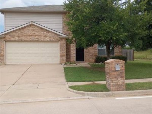 1825 Crested Butte Drive, Fort Worth, TX 76131