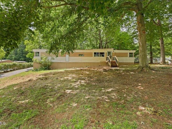 151 Hallborough Drive, Jonesborough, TN 37659