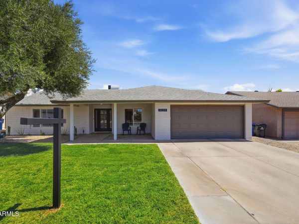 4234 E WINNETKA Drive, Phoenix, AZ 85044