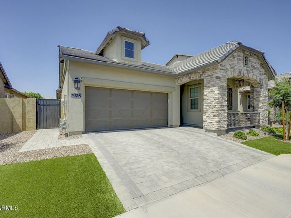 2082 E ORIOLE Drive, Gilbert, AZ 85297