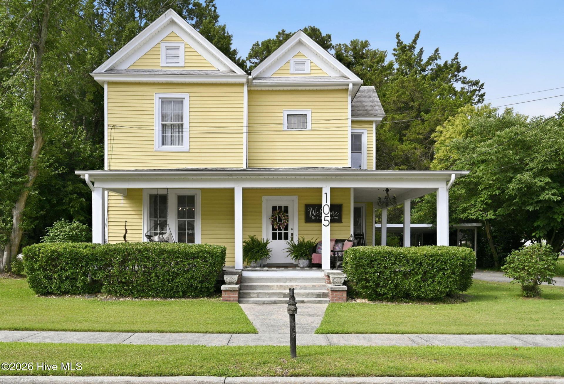 105 E Hargett Street , Richlands, NC 28574 Main Photo