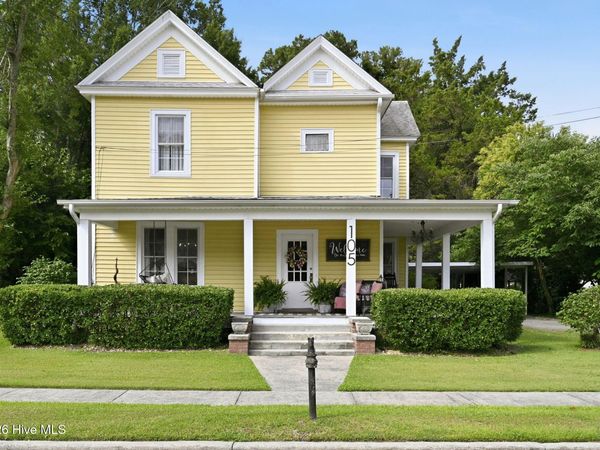 105 E Hargett Street , Richlands, NC 28574