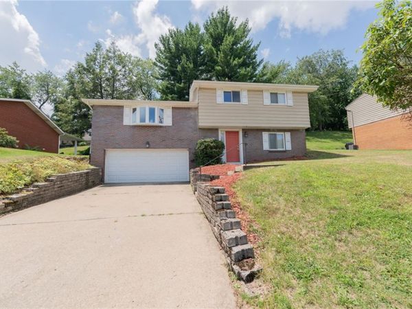 200 Foxcroft Rd , Pittsburgh, PA 15220