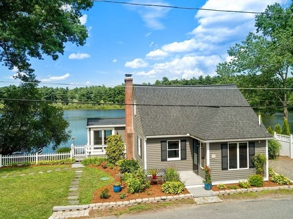 32 Treasure Island Rd, Plainville, MA 02762