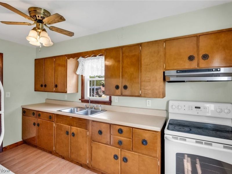 2557 Fernwood Road, Wintersville, OH 43953 Photo 10