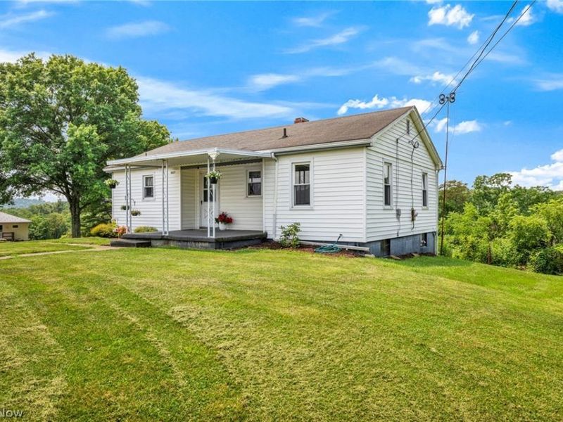 2557 Fernwood Road, Wintersville, OH 43953 Photo 2