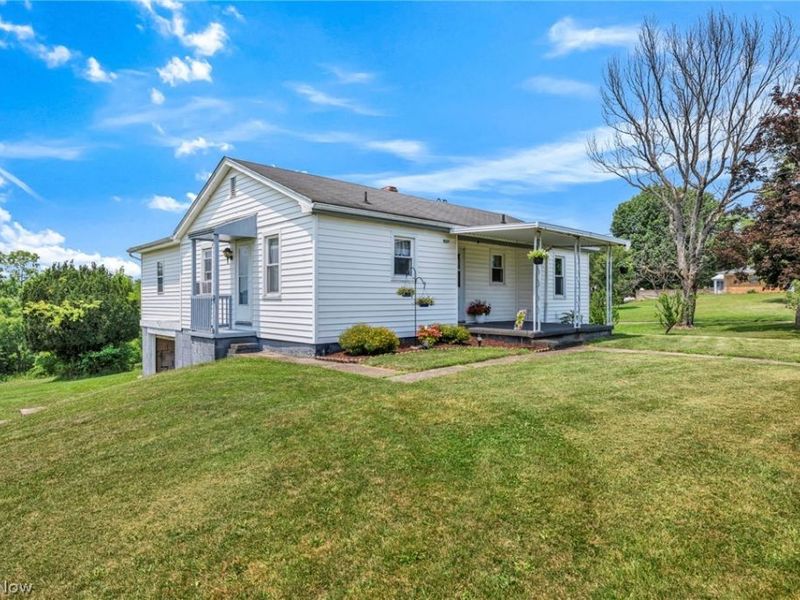 2557 Fernwood Road, Wintersville, OH 43953 Photo 3