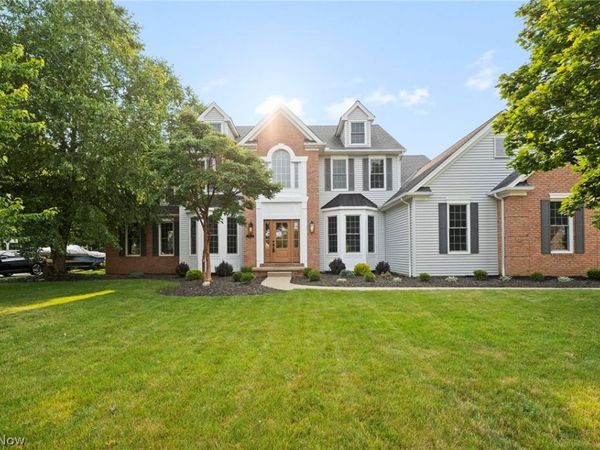 611 Arborside Lane , Avon Lake, OH 44012