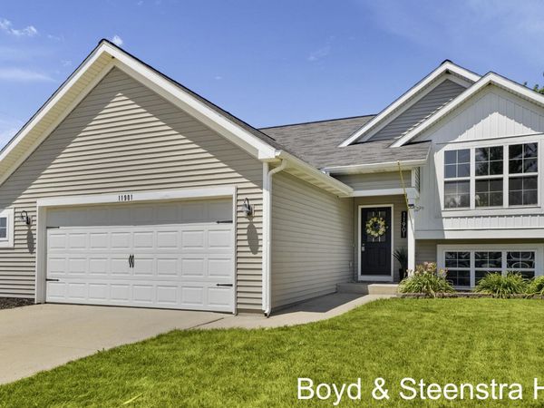 11901 Hickoryrow Drive, Holland, MI 49424