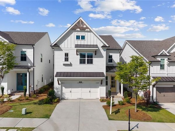 637 Skytop Drive , Cumming, GA 30040