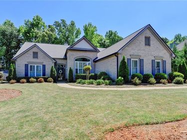 5019 Weatherstone Drive, Buford, GA 30519