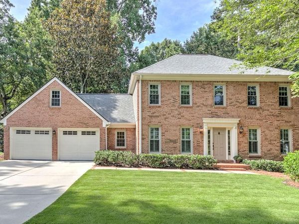420 Sassafras Lane , Roswell, GA 30076