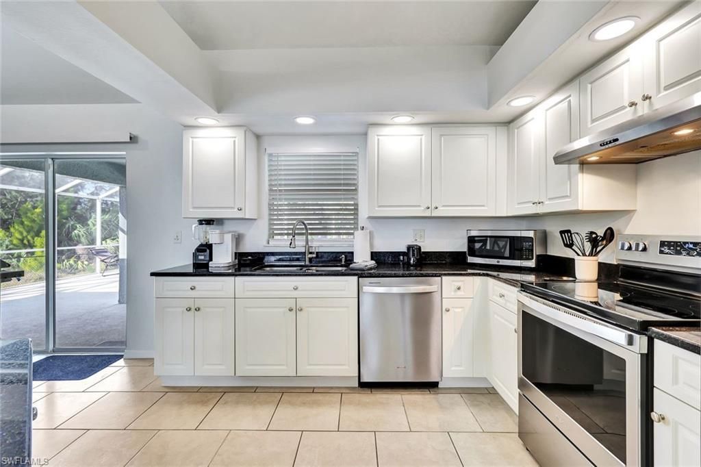 605 SW 13th St, Cape Coral, FL 33991 Photo