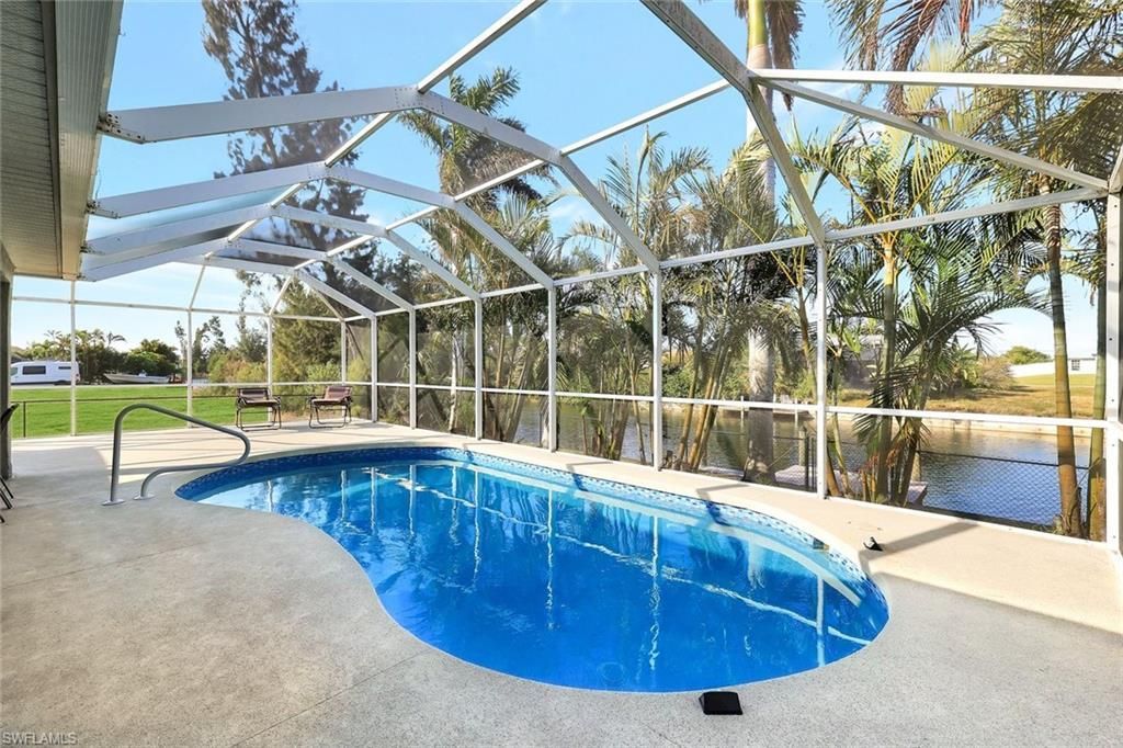 605 SW 13th St, Cape Coral, FL 33991 Photo