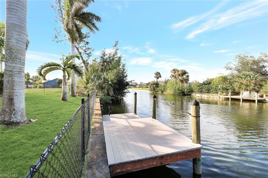 605 SW 13th St, Cape Coral, FL 33991 Photo