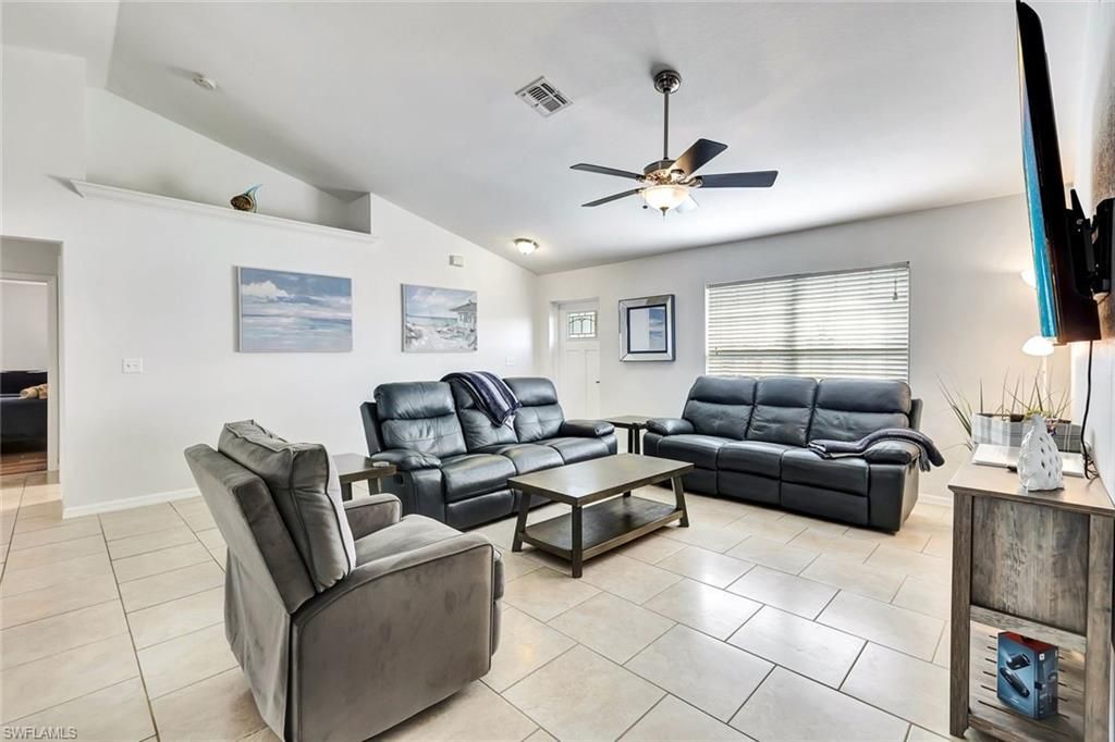 605 SW 13th St, Cape Coral, FL 33991 Photo