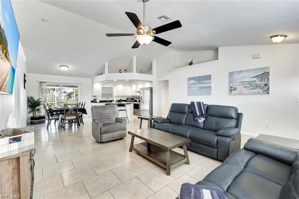 605 SW 13th St, Cape Coral, FL 33991 Photo
