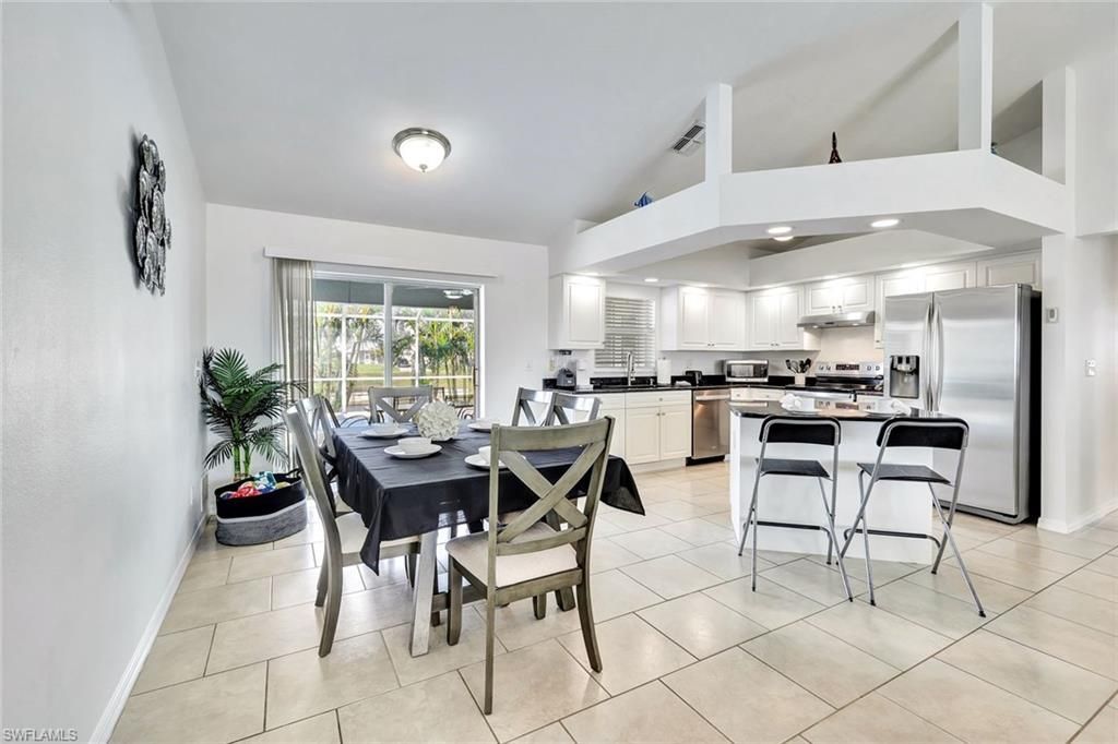 605 SW 13th St, Cape Coral, FL 33991 Photo