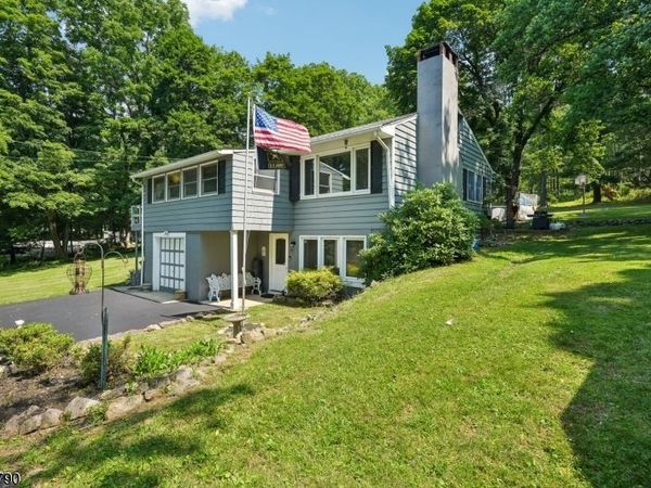 14 Bunnvale Rd, Lebanon, NJ 07830