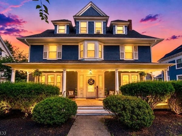 11 N Mountain Ave, Montclair, NJ 07042