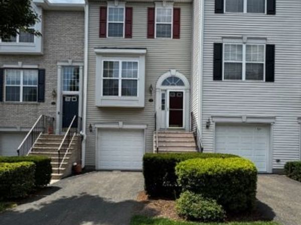 533 Coventry Dr, Nutley, NJ 07110