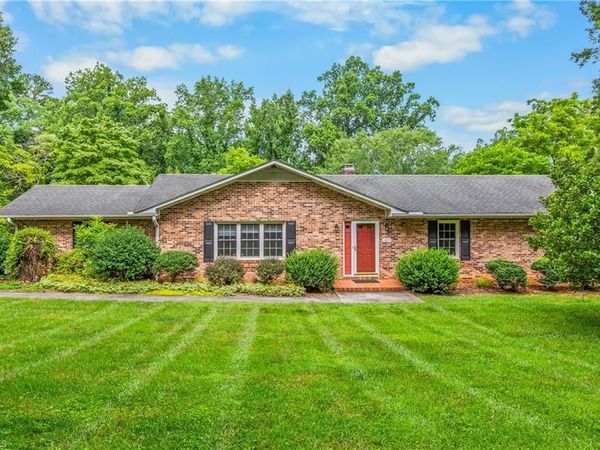 107 Hickory Street , Boonville, NC 27011