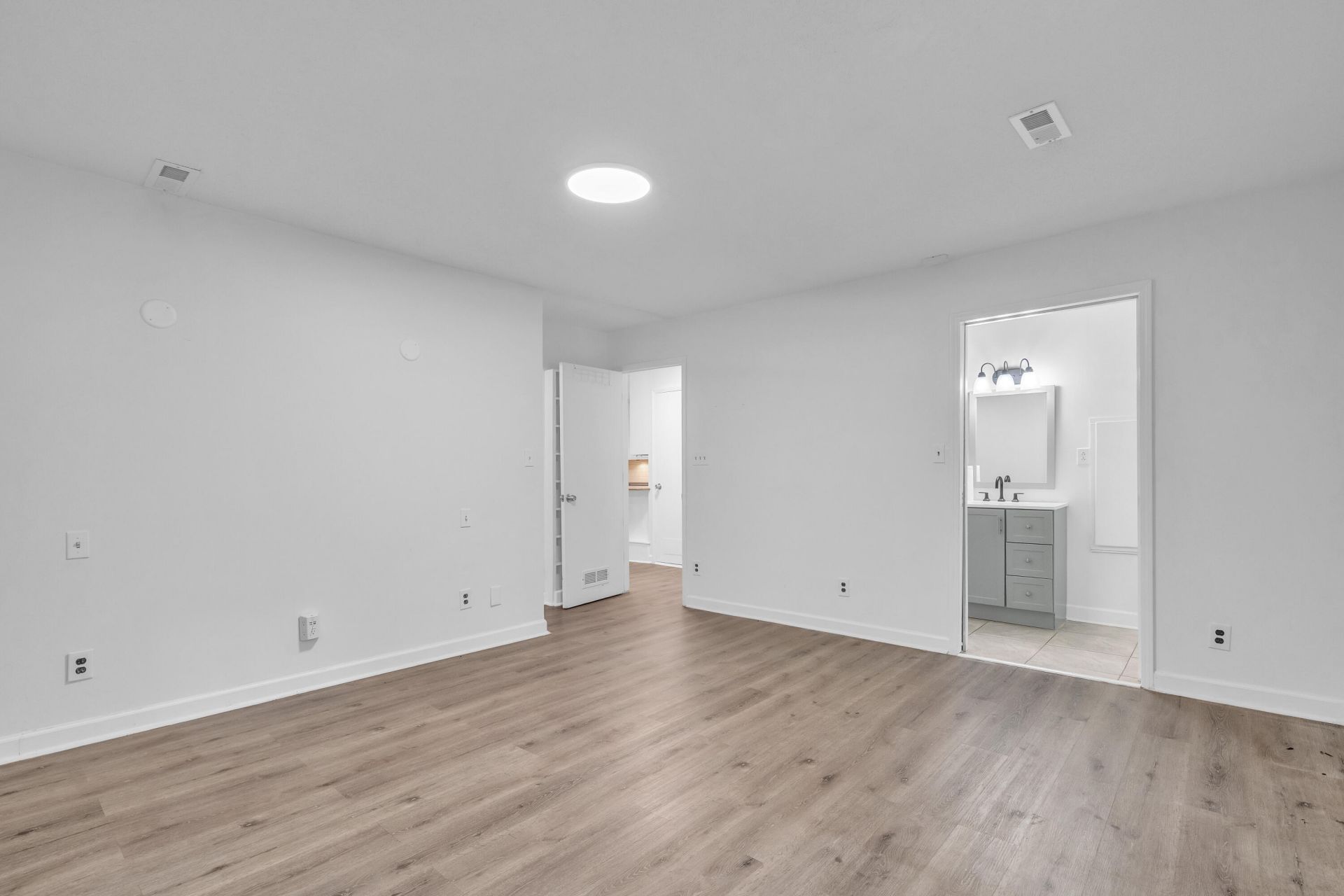 3538 Johan Boulevard Photo 32