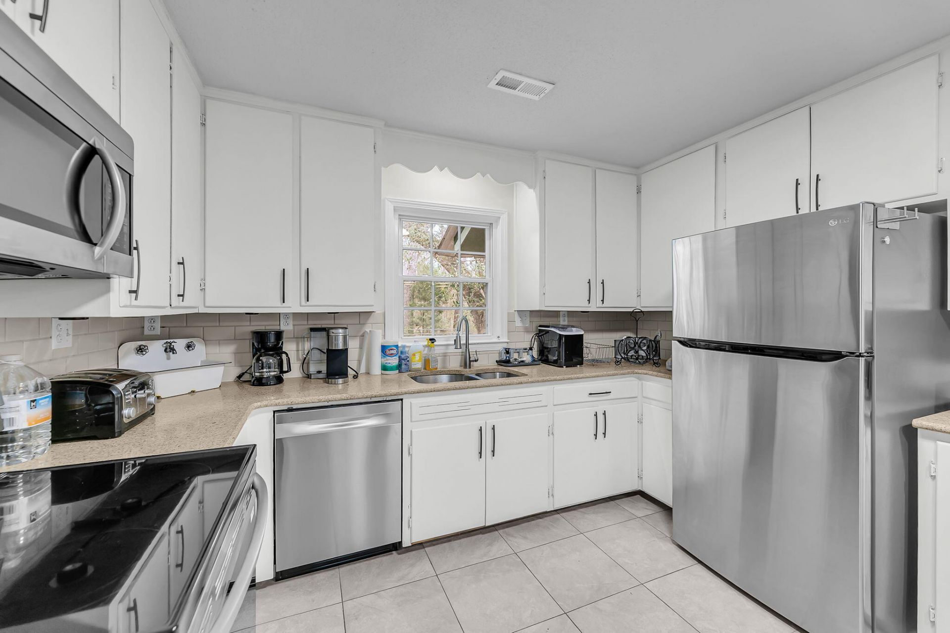 3538 Johan Boulevard Photo 6