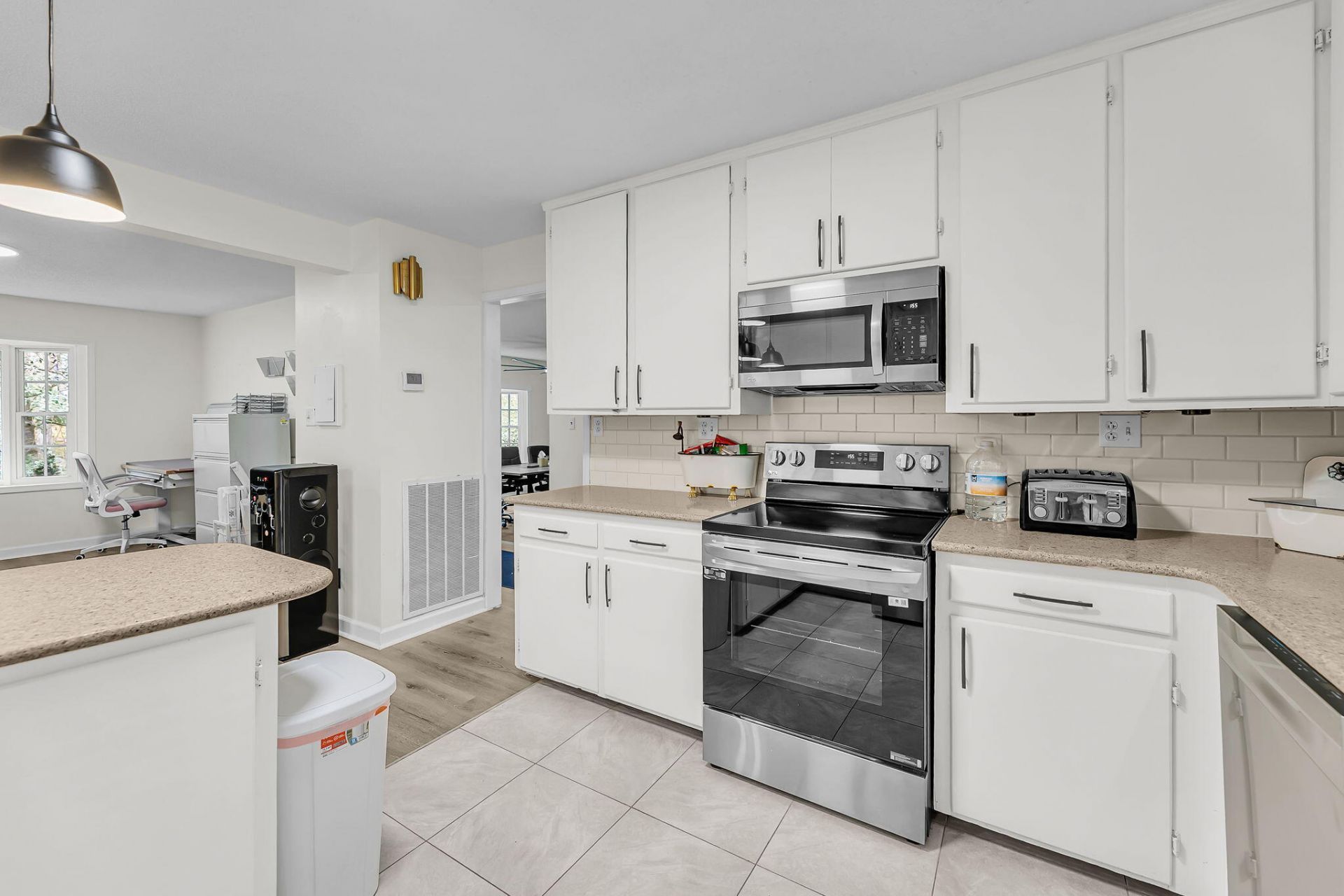 3538 Johan Boulevard Photo 9
