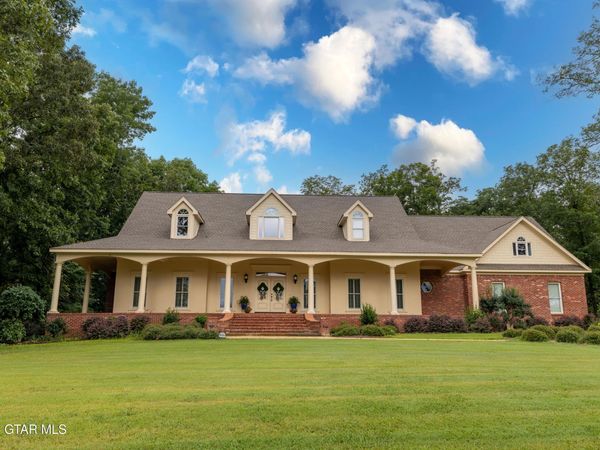 1477 W Lakeshore Drive, Starkville, MS 39759