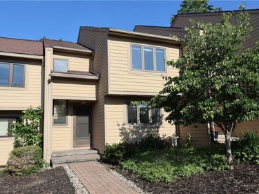 4 Golfside Circle, Canandaigua, NY 14424