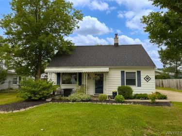 1158 Stony Point Road, Grand Island, NY 14072