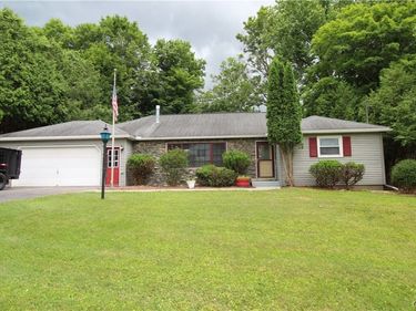 24 Forest Road , New Hartford, NY 13413