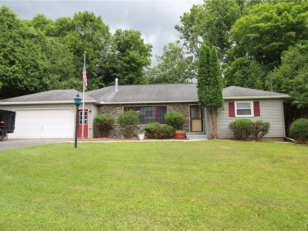 24 Forest Road , New Hartford, NY 13413