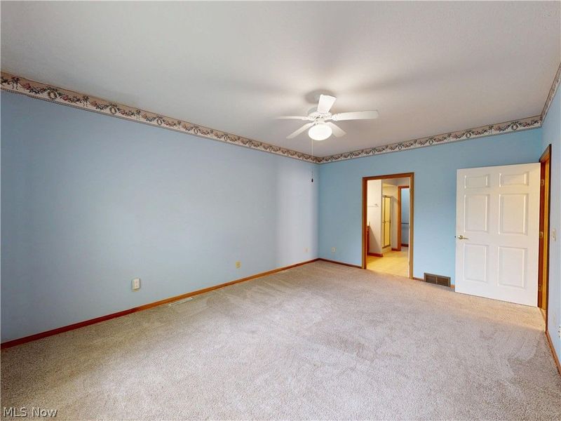 285 Village Drive, Unit 23, Seven Hills, OH 44131 Photo 19
