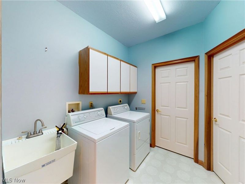 285 Village Drive, Unit 23, Seven Hills, OH 44131 Photo 24